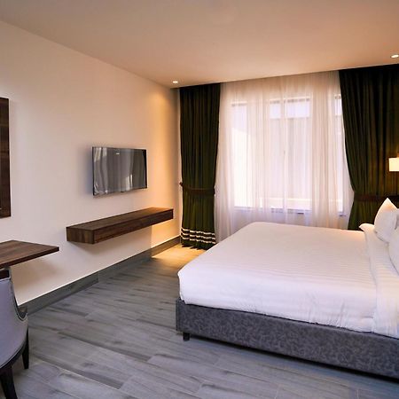 Hotel One Vogue Mall 35 Rawalpindi Buitenkant foto