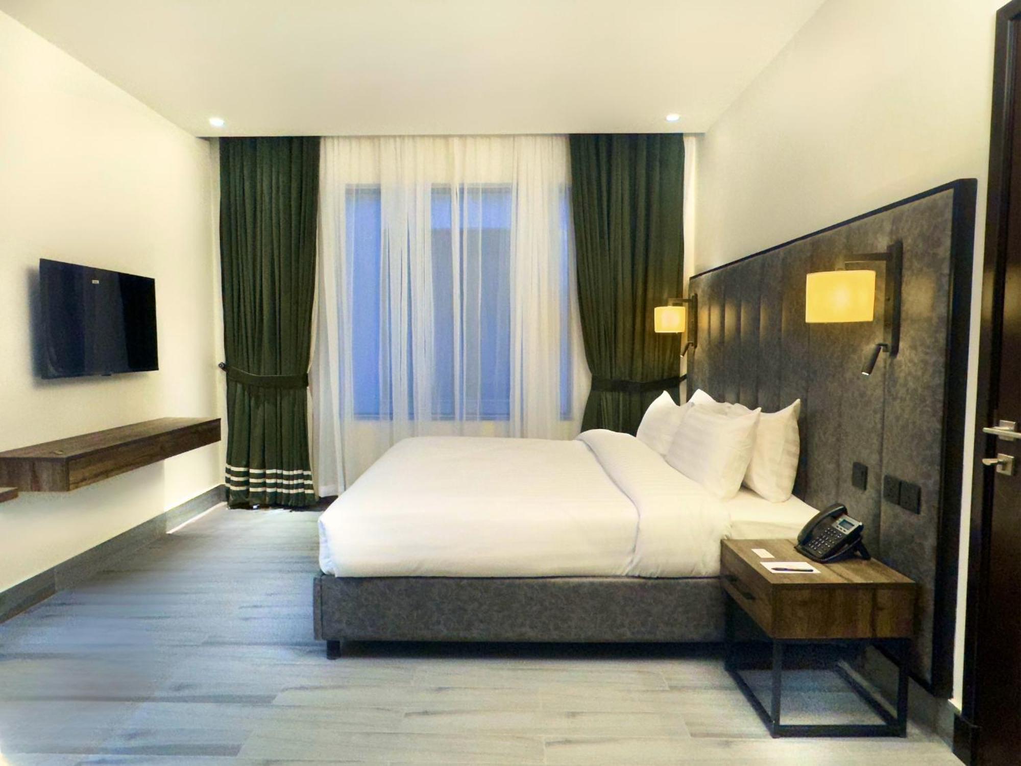 Hotel One Vogue Mall 35 Rawalpindi Buitenkant foto