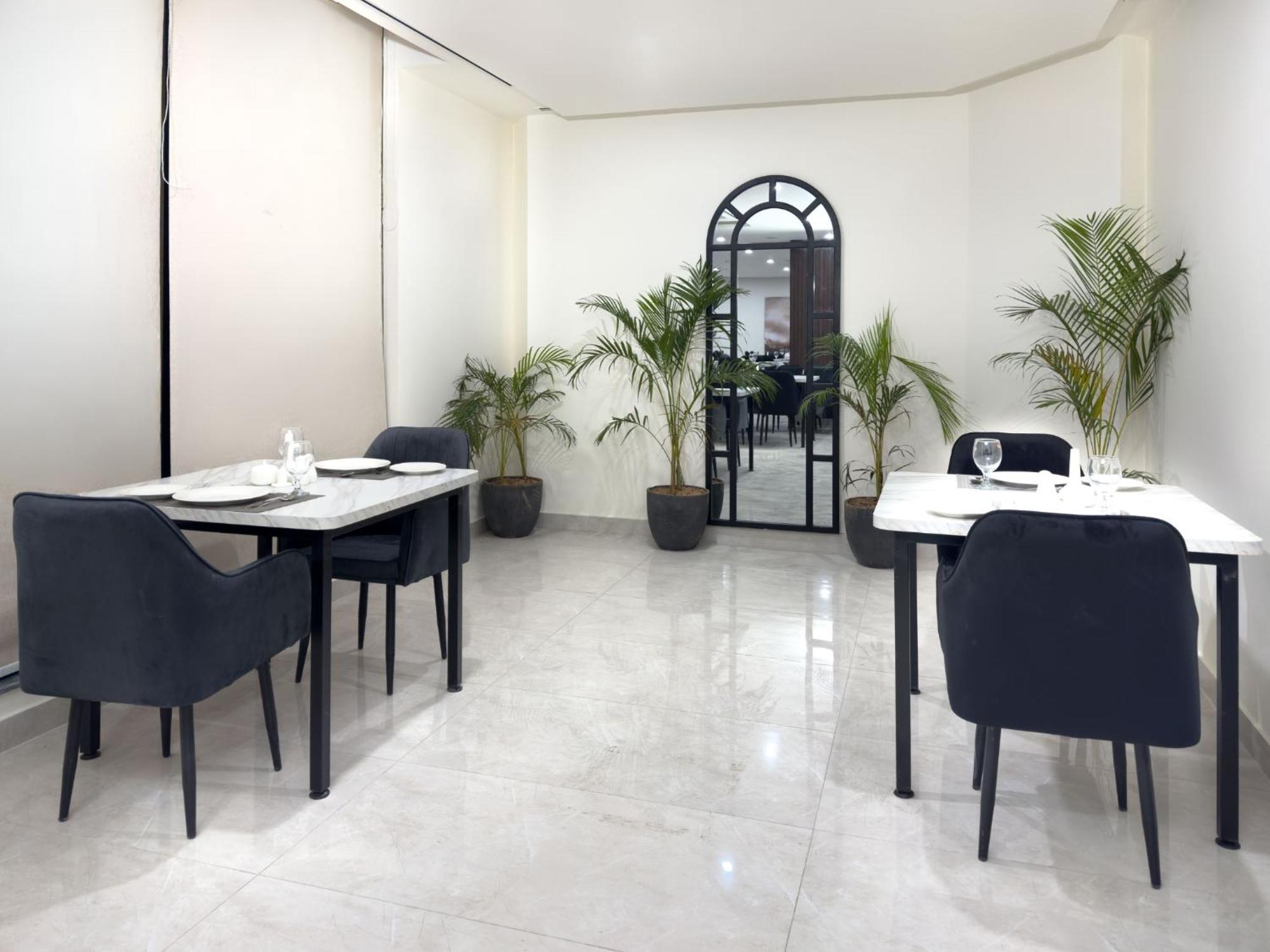 Hotel One Vogue Mall 35 Rawalpindi Buitenkant foto
