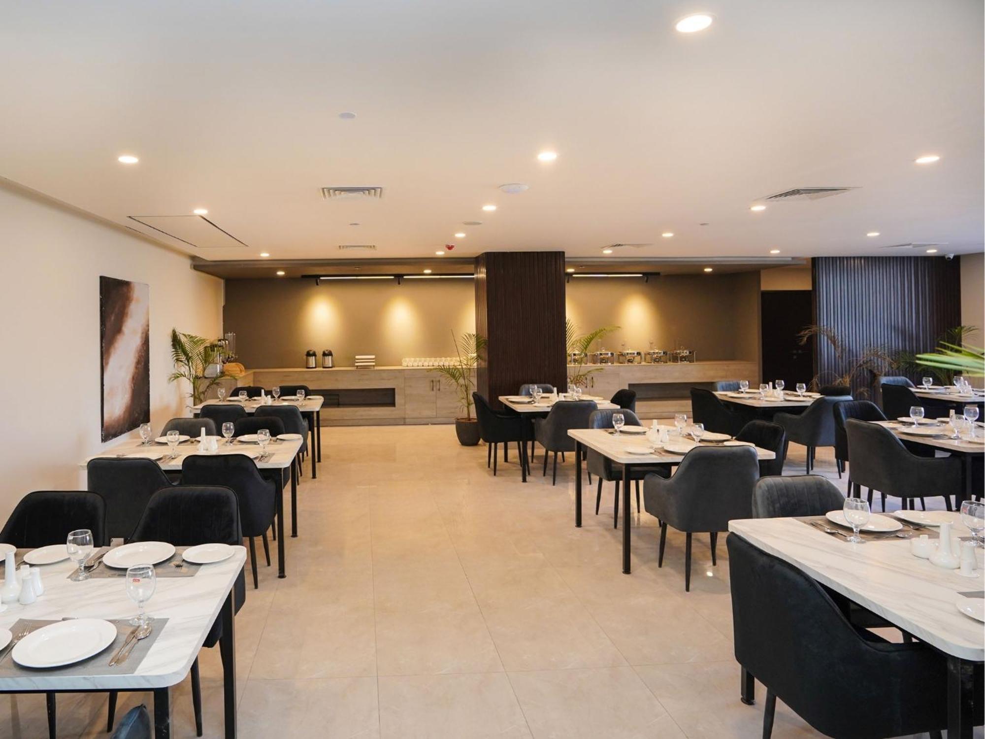 Hotel One Vogue Mall 35 Rawalpindi Buitenkant foto